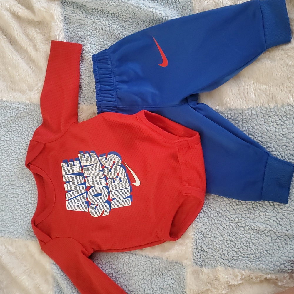 NIKE BABY CLOTHES